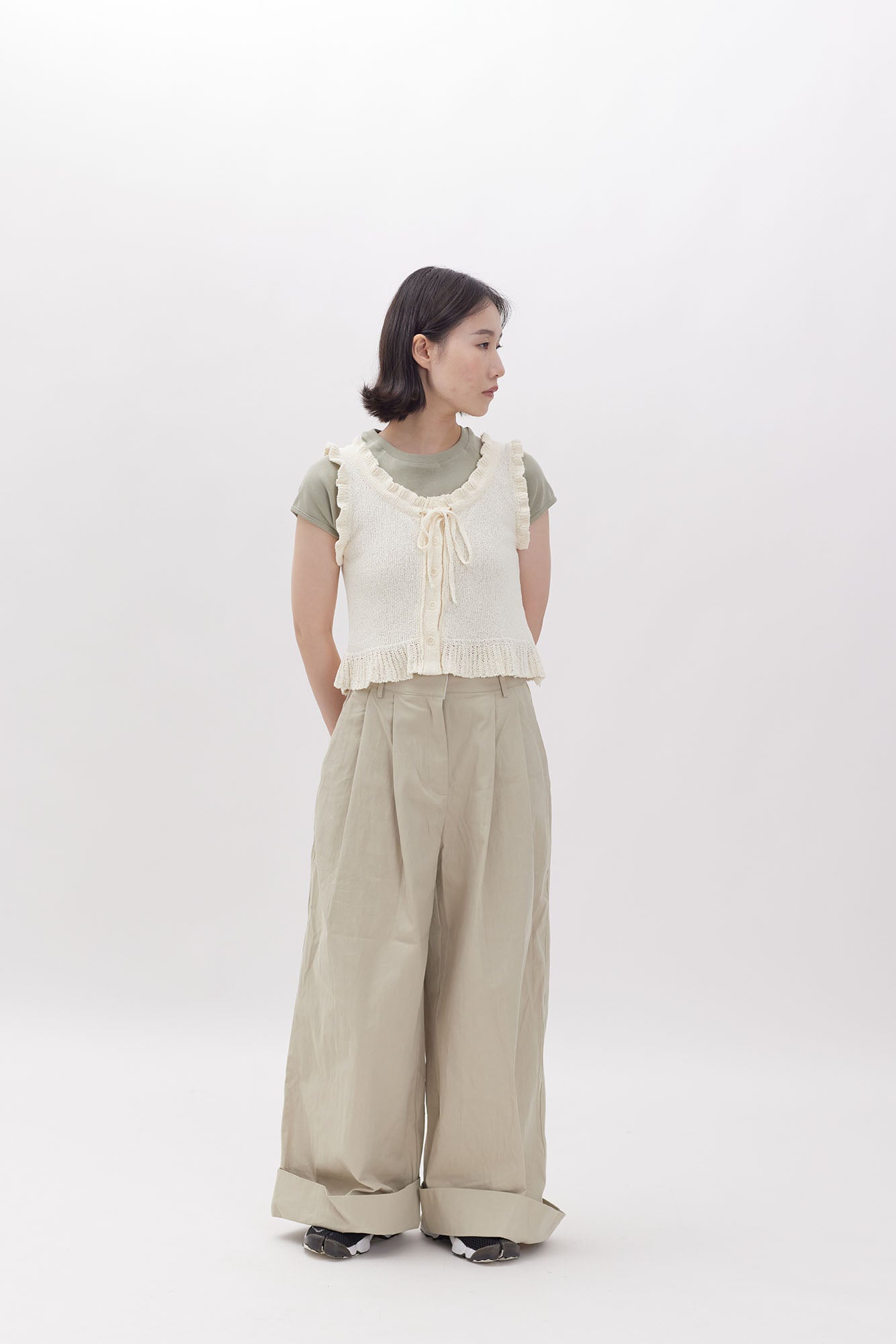 24SS-2421 | Ruffle Sleeveless Knit Top
