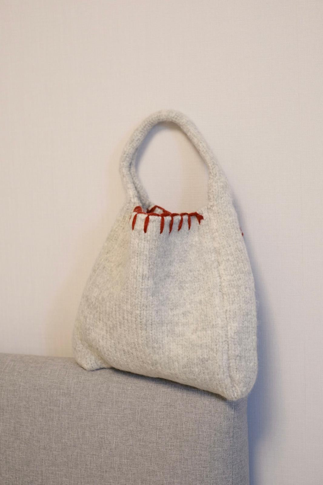 23FW-2901 | Knitted Hand Bag