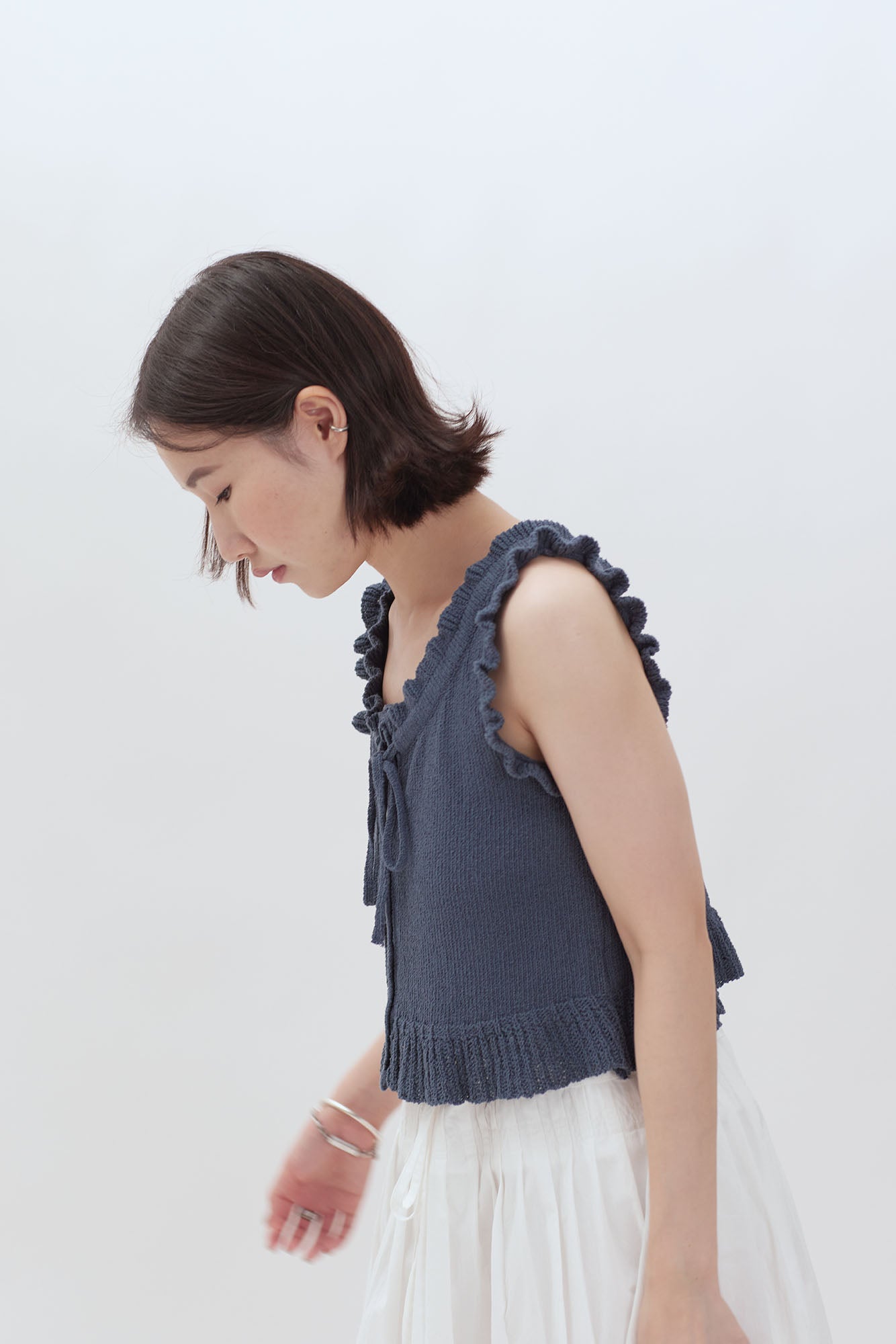 [SALE] 24SS-2421 | Ruffle Sleeveless Knit Top