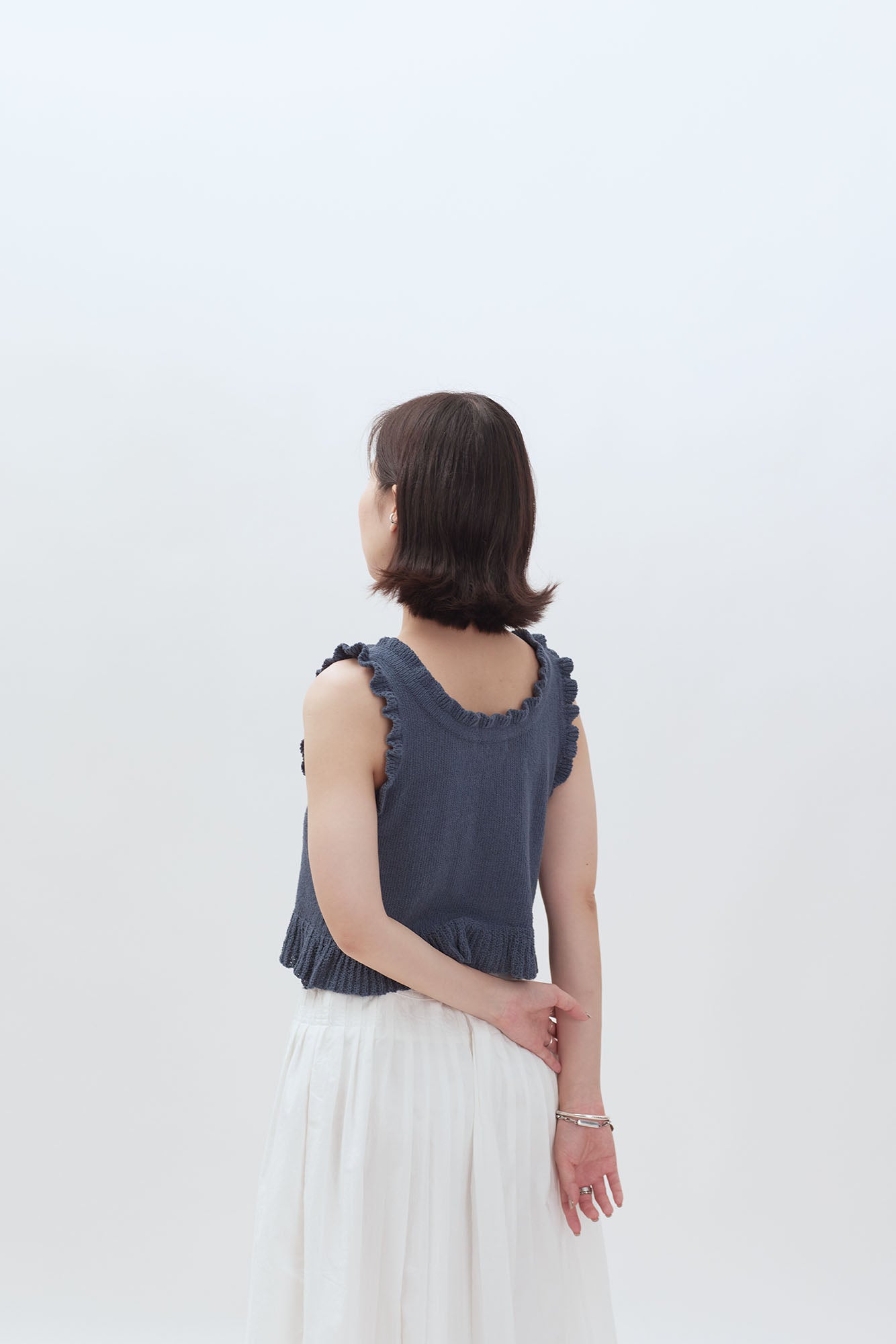 [SALE] 24SS-2421 | Ruffle Sleeveless Knit Top